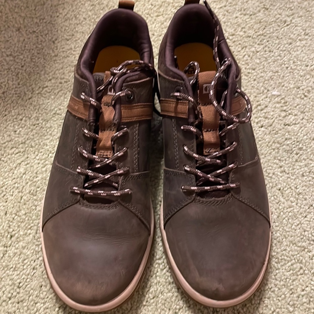 Caterpillar mens 6.5 wmns 8.5 brown leather casual sneakers NEW